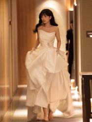 -不晚国际婚纱礼服