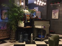 -愉肴麻辣香锅(中山路店)