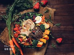 【人气爆款】牛人凯撒双拼-轻素Chic Salad·轻食(万松园店)