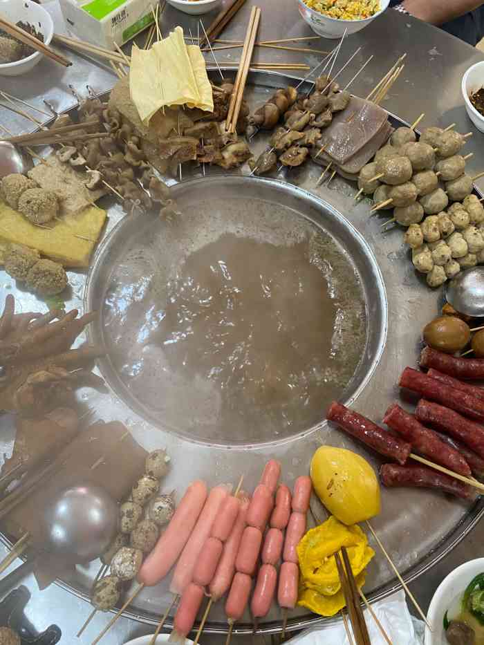 贵定特色小吃"口味 很纯正的贵州一锅香的味道,没有什么.