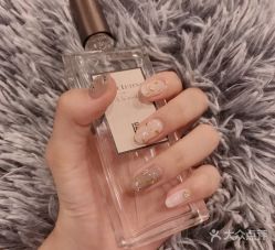 -孔雀手美甲美睫护理