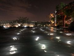 -七彩云南古滇温泉山庄