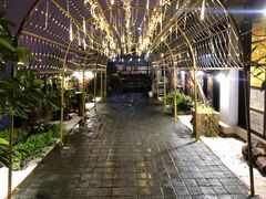 -冰冰龙虾·江湖菜·花园江景餐厅