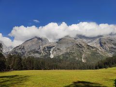 -玉龙雪山游客服务中心