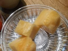 -野山舂·贵州现舂酸汤火锅(鸿通城店)