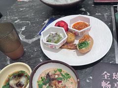 -牛YO寿喜烧·铁板烧和牛火锅自助(市府恒隆店)