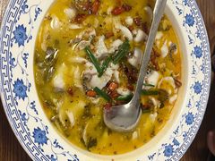 招牌酸菜鱼-酸婆娘江湖川菜(紫竹路店)