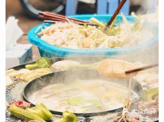 沈阳 彩电塔 不只夜市 早市更享人间烟火