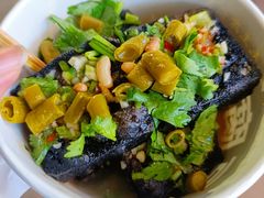 -黑色经典·长沙臭豆腐(粤华路店)