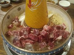 -毛辣果·贵州红酸汤牛肉火锅(西单店)