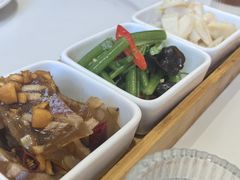 -鲁南仔·滕州炒鸡(经三路店)