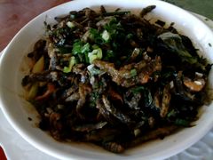 蒸山坑鱼仔-红炎炎农家菜老字号(金水台店)