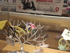 -名创优品(北京新中关购物中心地铁层店)
