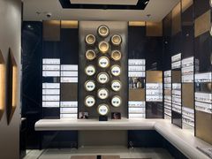 -LensCrafters亮视点·OAKLEY精选(静安嘉里中心店)