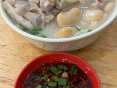 -雷祖芳老妈蹄花店