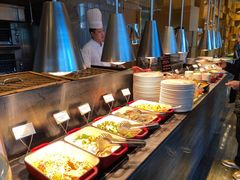 -两咖啡自助餐厅(静安香格里拉酒店)