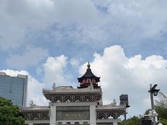 -绳金塔