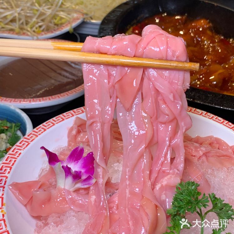 看完洪崖洞夜景再吃顿火锅撒