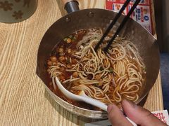 -魔都三兄弟酸辣粉·蘸卤炸串(虹桥万科店)