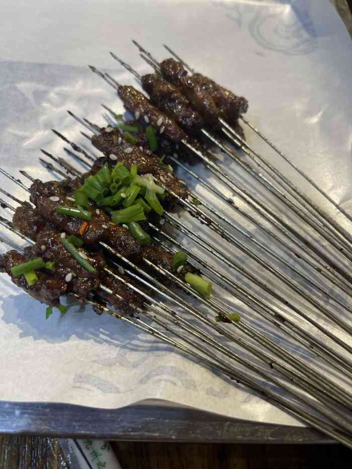 树下老贵阳铁签烤肉-"好吃是好吃,位置稍微偏了一点,第二次去,.