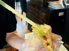 牛油果鸡肉芝士饼-遇见西木美式餐厅(体育路店)