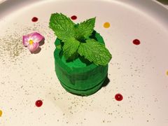 -The ROOF (通盈中心店)