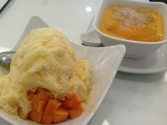 芒果冰燕和百香果花冰-糖糖屋•糖水•雪花冰店(时尚天河店)
