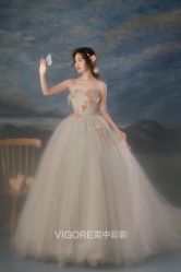 -雪中彩影婚纱摄影·微光艺术中心