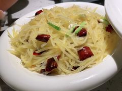 -江渔儿酸菜鱼(奥园广场金发购物中心店)