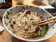 -越洋肖氏老米线(杨家坪店)