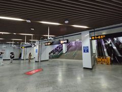 -汉中路(地铁站)