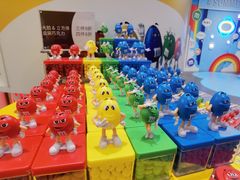 -m豆巧克力世界(上海世茂广场店)