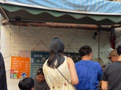 -梁阿婆廿年老牌扣肉糯米饭