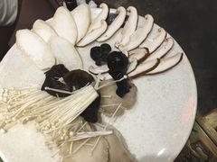 -宽板凳老灶火锅(簋街店)