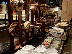 -广州万富希尔顿酒店·感趣自助餐厅·金秋蟹宴生蚝海鲜刺身