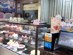 面包甜点陈列柜-85度C(青岛燕儿岛店)