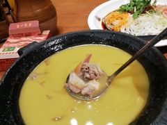 -老滇山寨•云南特色菜•地方菜•民族风情歌舞表演(金碧店)