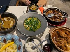 豌豆黄浸豌豆尖-半山腰·云南菜(侨福芳草地店)