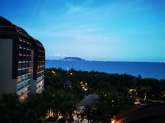 -三亚湾海居铂尔曼度假酒店