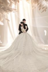 -喜爱高定婚纱摄影