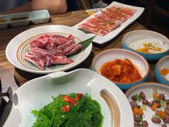 -明洞阿姨·韩式酱蟹烤肉·创意料理(三元桥店)