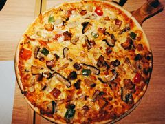 幸会饭堂荤香薄底披萨-幸薈飯堂