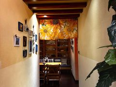 -月亮眼花园餐厅书吧酒吧