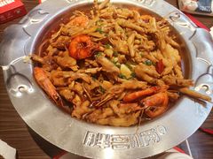 鸡爪煲-胖哥俩肉蟹煲(淮安万达店)