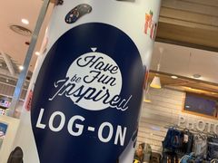 -LOG-ON(海港城店)