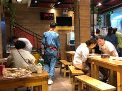 大堂-管氏翅吧(护国寺店)