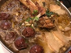 -闯关东东北农家菜(崂山石老人店)