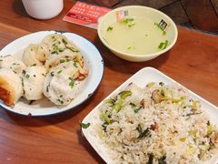 -舒蔡记生煎菜饭(云南中路店)