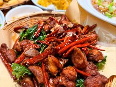 -老滇山寨•云南特色菜•地方菜•民族风情歌舞表演(金碧店)