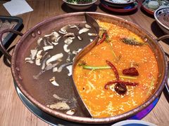 -洱火云南酸菜牛肉火锅(石景山当代商城店)